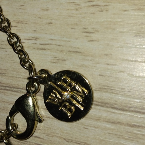 3-8-68 White house/Black market goldtone good condition - Picture 5 of 5